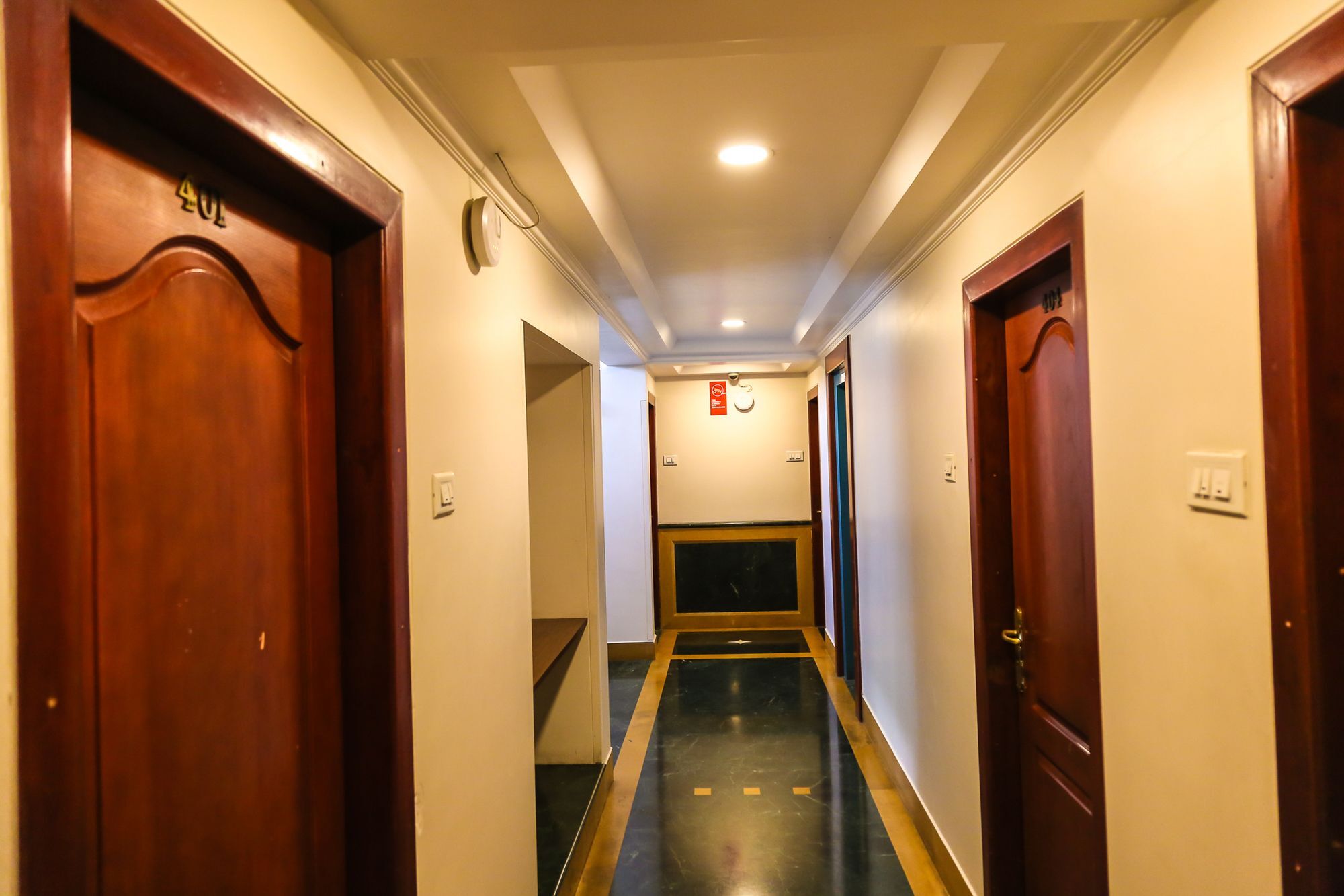 Hotel Lotus 푸네 외부 사진